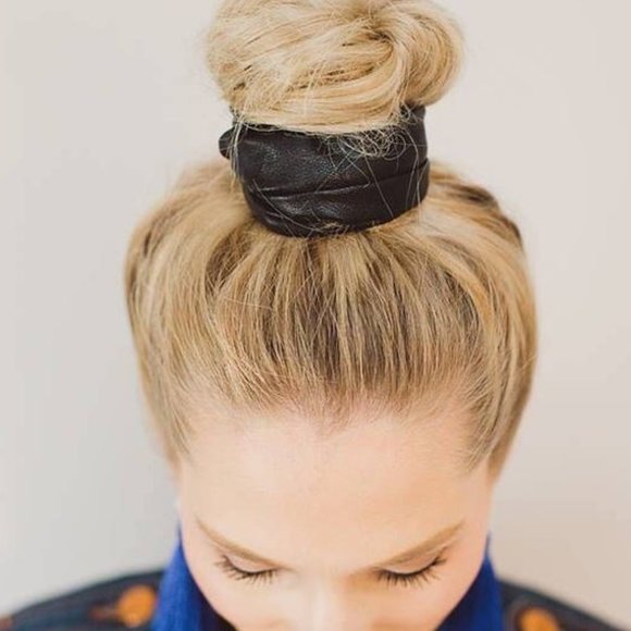 Accessories - TREND ALERT Blk Faux Leather Scrunchy / Scrunchie